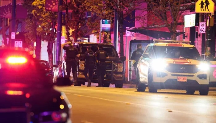 Car crashes into festival crowd in Canada, multiple dead