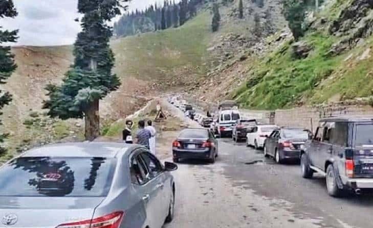 Kaghan-Naran road reopened for traffic after closure of five months Kaghan-Naran road reopened for traffic after closure of five months